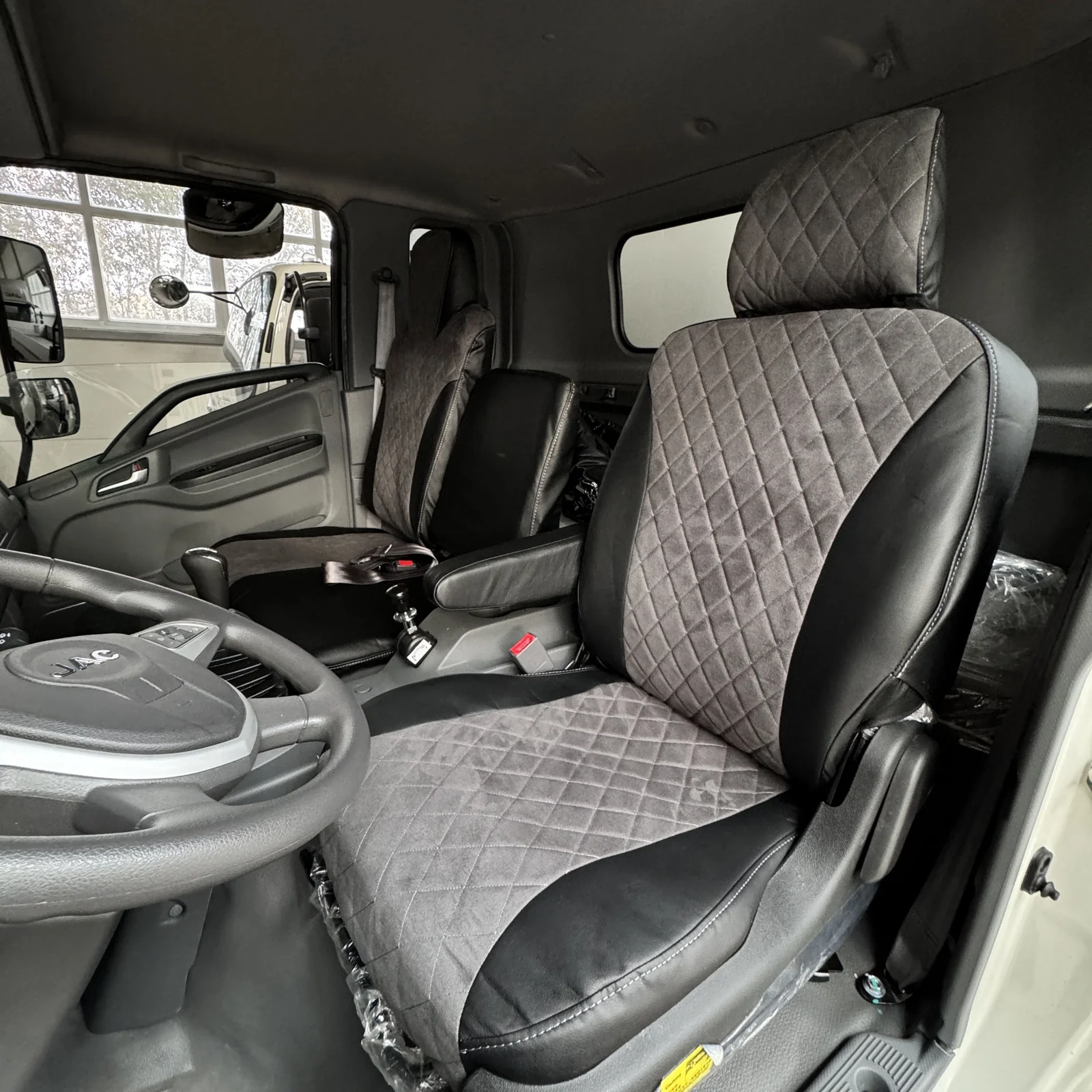 Чехлы сидений JAC N90/N120 рестайлинг — алькантара